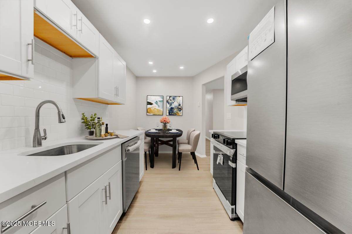 178 Amberly Drive, Unit K Manalapan, NJ 07726 - Photo 9 of 14 Kitchen