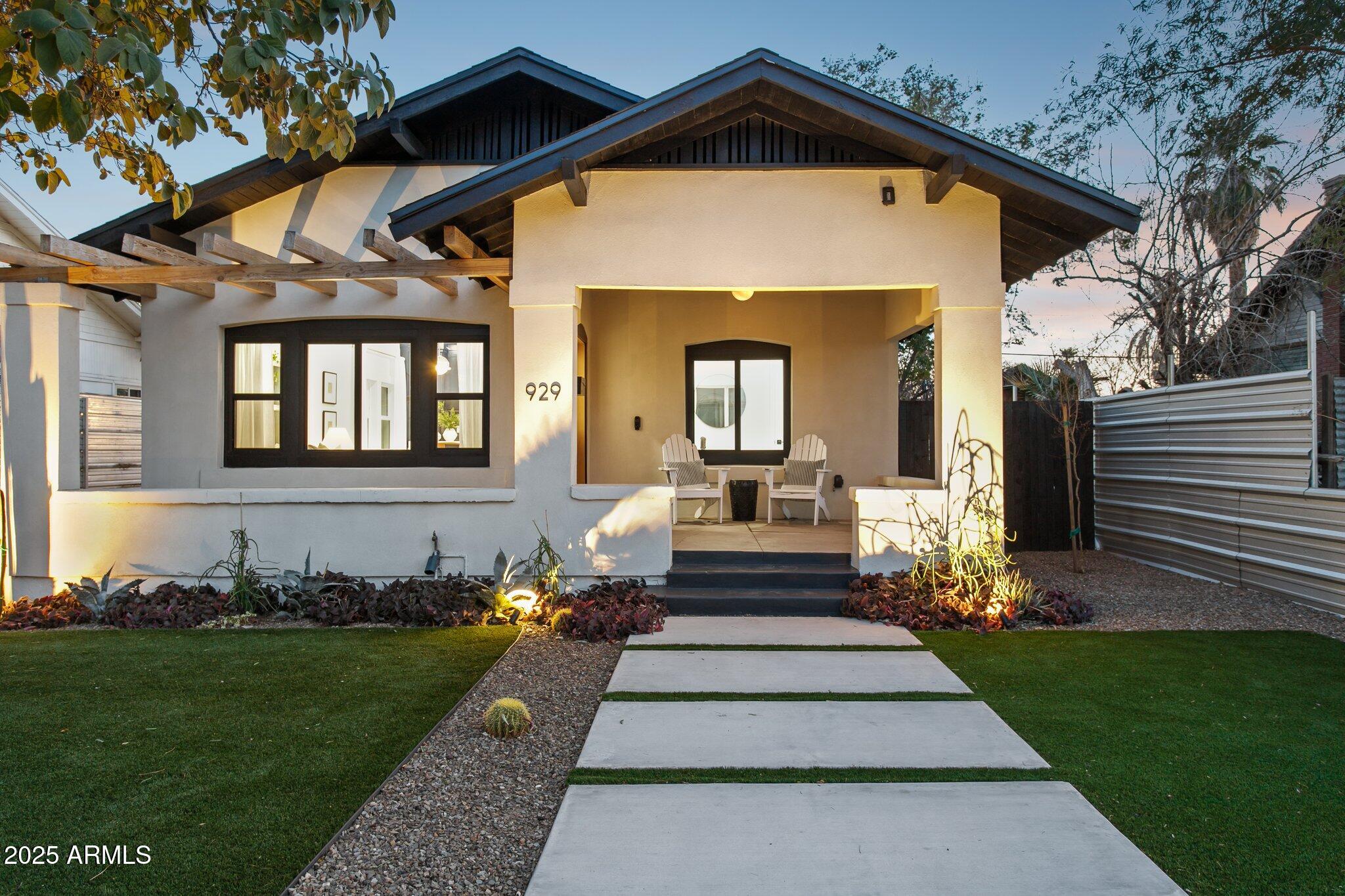 929 East Granada Road Phoenix, AZ 85006 - Photo 3 of 59 1915 bunglow in Coronado historic