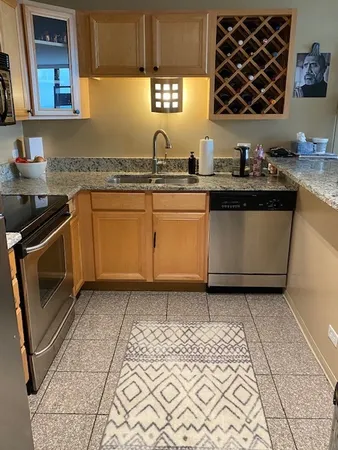 $2,295 | 1636 North Wells Street, Unit 3414, Chicago, IL 60614