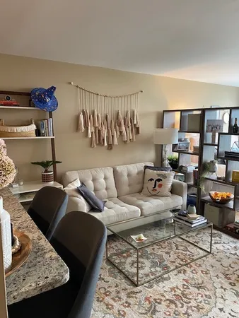 $2,295 | 1636 North Wells Street, Unit 3414, Chicago, IL 60614