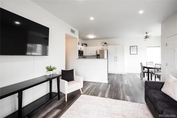 $349,500 | 3727 East Cactus Creek Court, Unit 104, Highlands Ranch, CO 80126