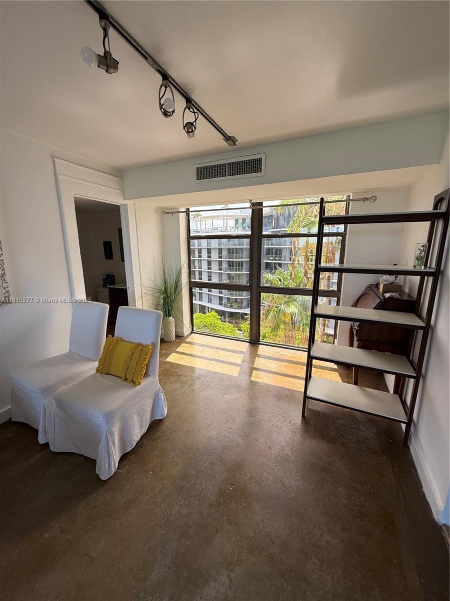 5701 Biscayne Boulevard, Unit 701 Miami, FL 33137 - Photo 14 of 27