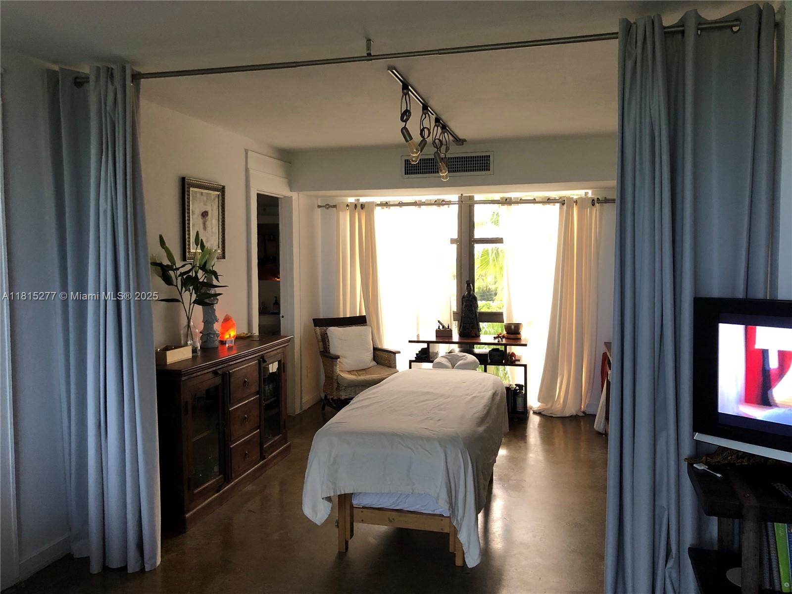 5701 Biscayne Boulevard, Unit 701 Miami, FL 33137 - Photo 24 of 27