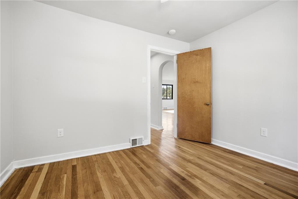 9775 Grosick Road Pittsburgh, PA 15237 - Photo 9 of 37 Gallery Image 9