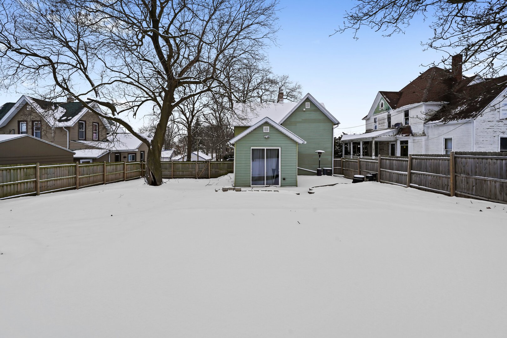 403 Garfield Road Harvard, IL 60033 - Photo 4 of 5