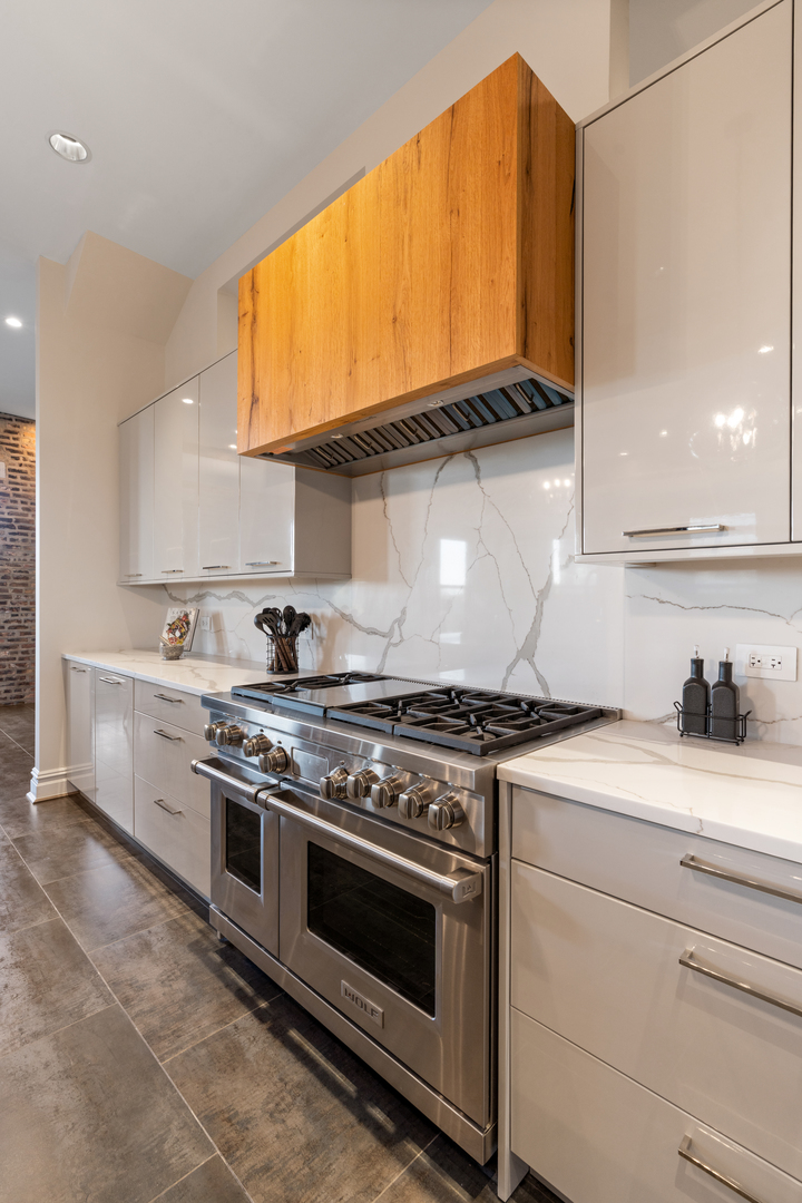 401 North Aberdeen Street, Unit 4N Chicago, IL 60642 - Photo 17 of 39