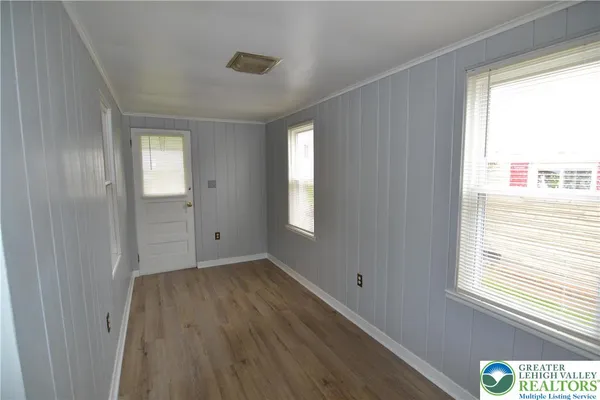 $1,700 | 353 West Street, Bath, PA 18014