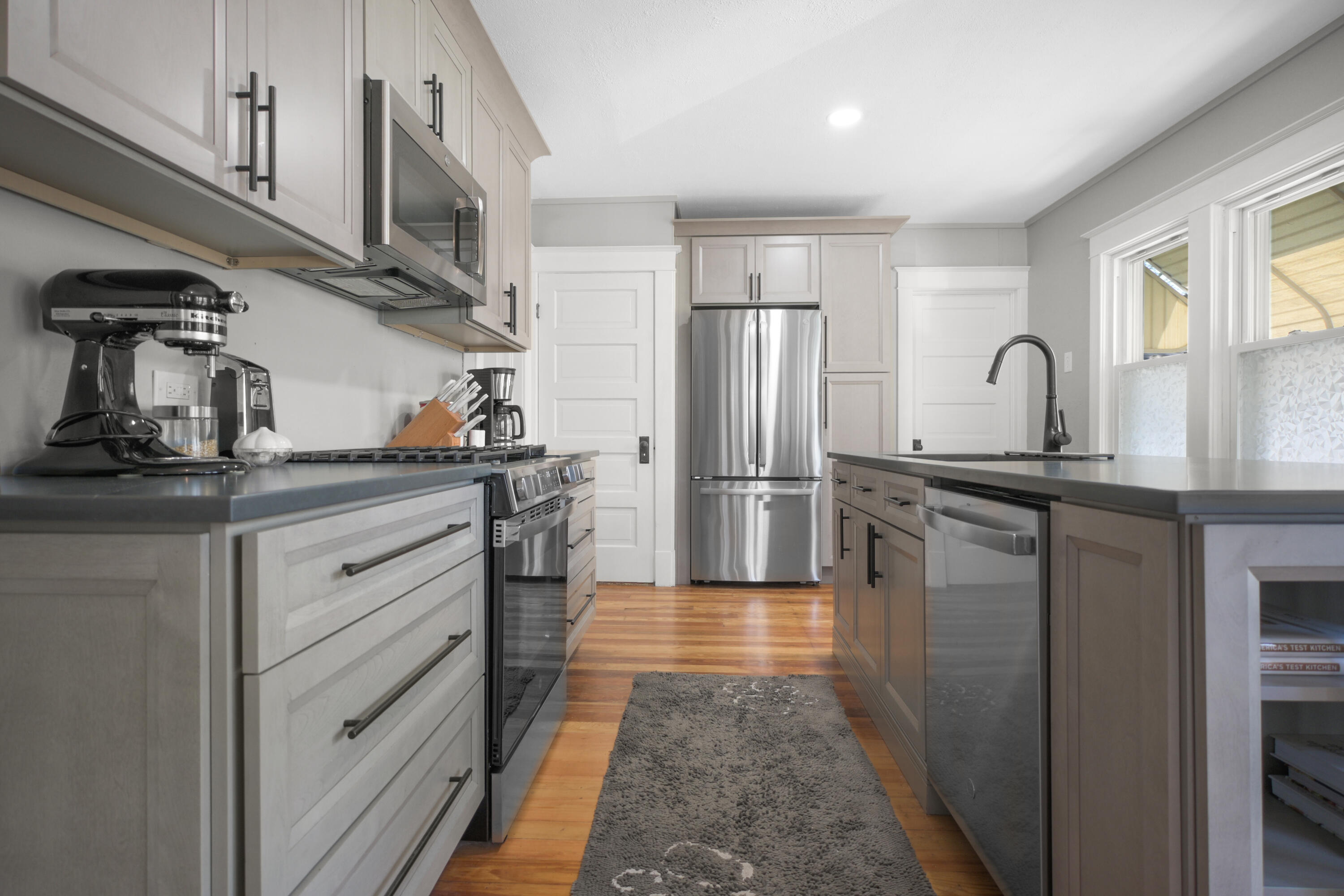 412 McDowell Street Delavan, WI 53115 - Photo 2 of 17 Kitchen