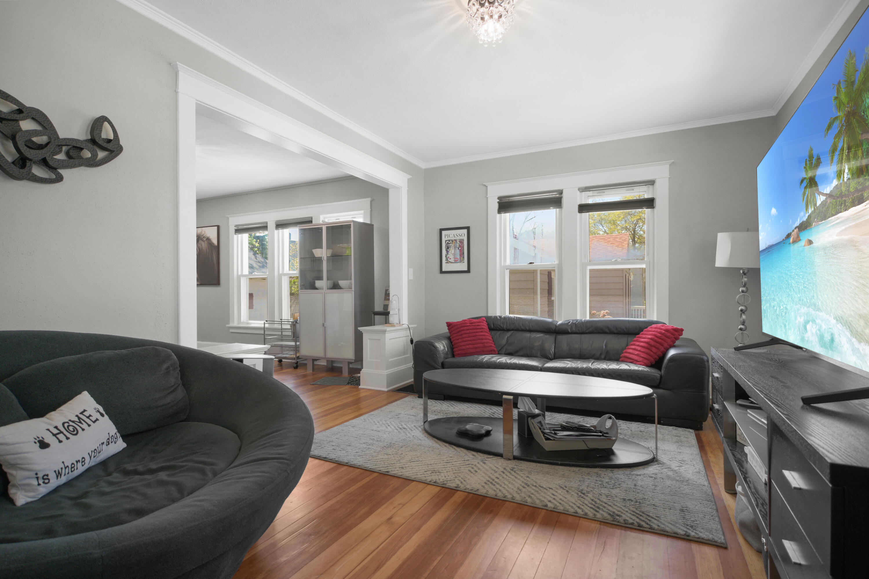 412 McDowell Street Delavan, WI 53115 - Photo 4 of 17 Living Room