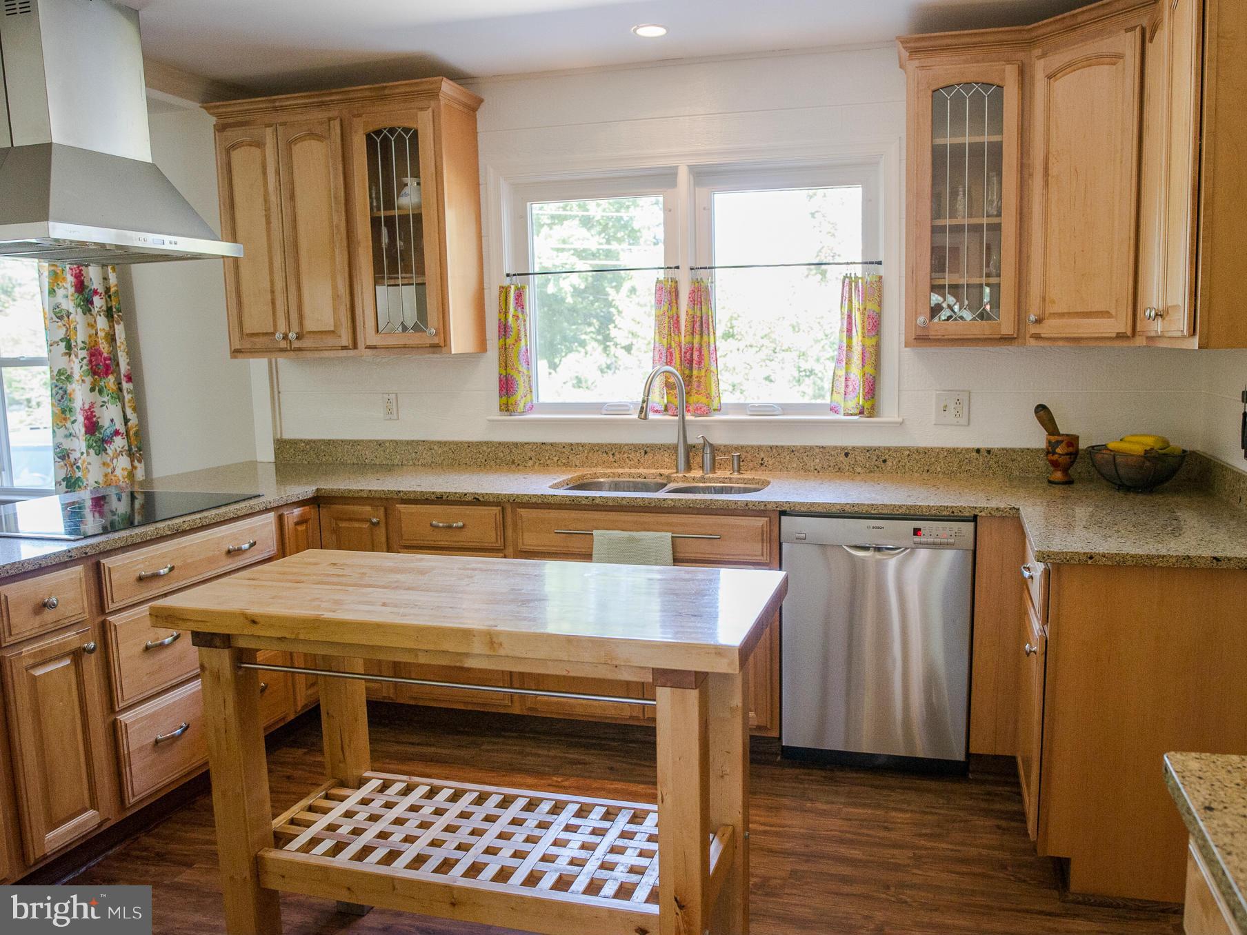 6788 Sunnybrook Drive Frederick, MD 21702 - Photo 5 of 29 Kitchen, View #2