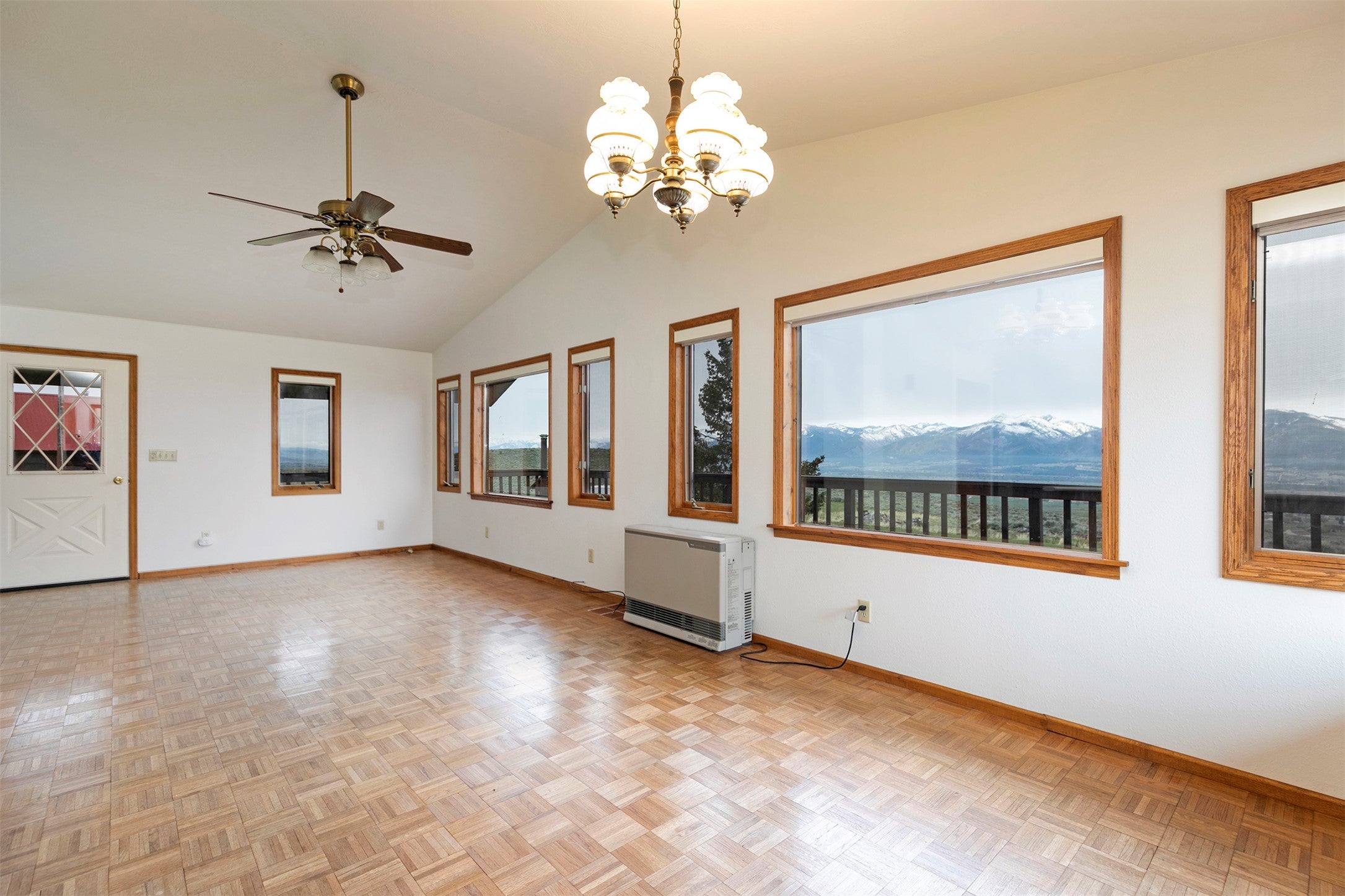 1543 Echo Mountain Road Corvallis, MT 59828 - Photo 4 of 23 Gallery Image 4