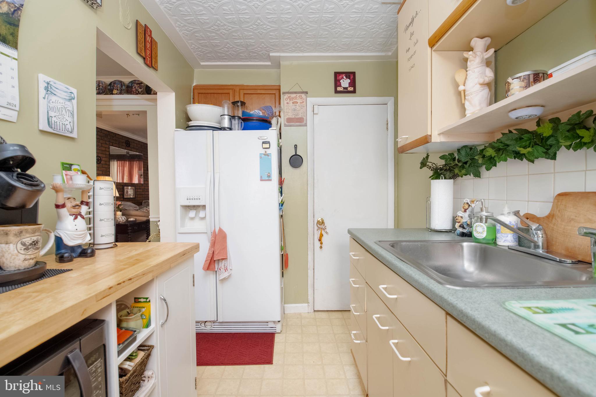 326 Torner Road Essex, MD 21221 - Photo 13 of 32