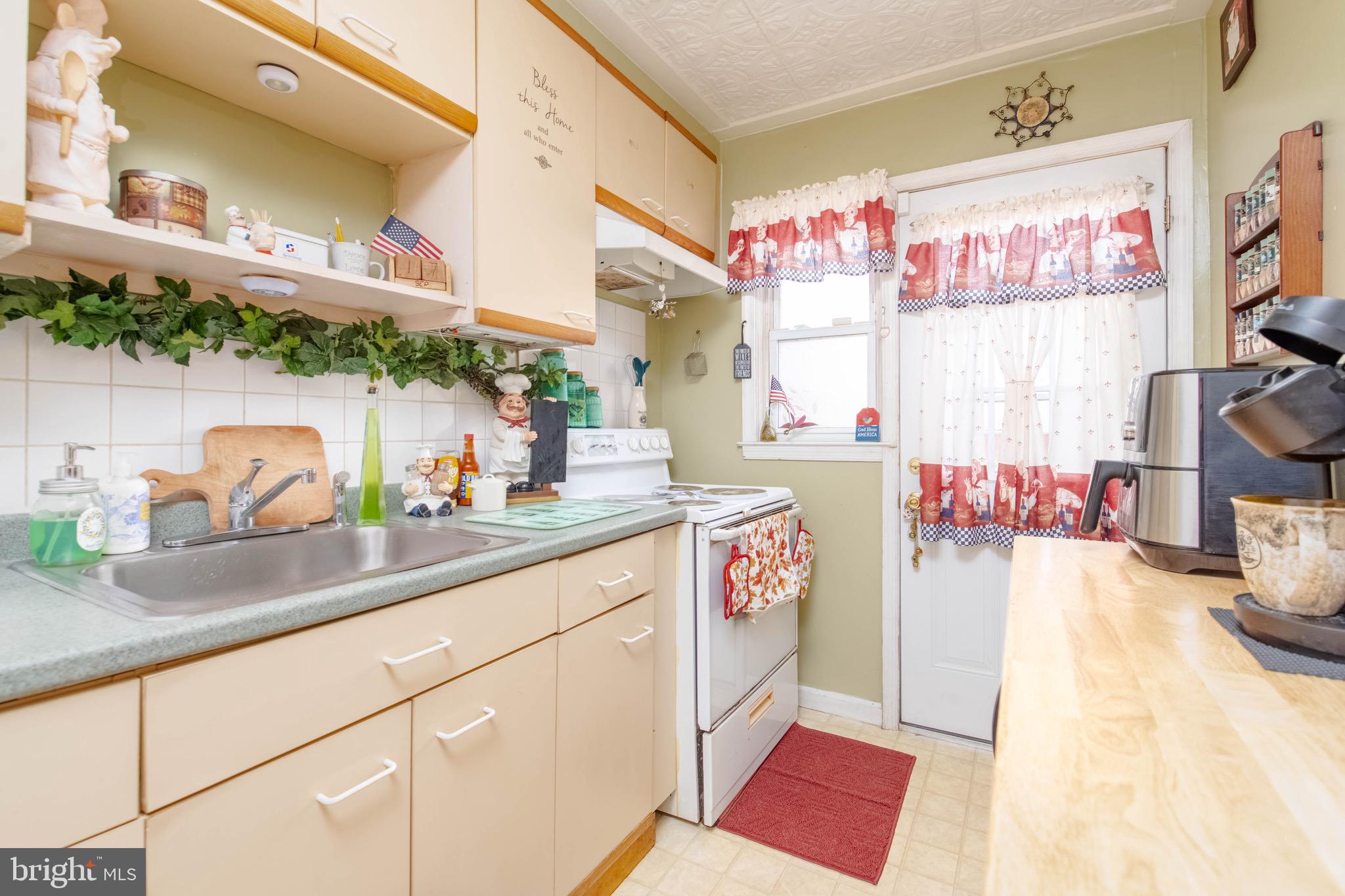 326 Torner Road Essex, MD 21221 - Photo 16 of 32