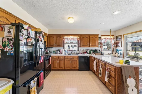 $2,000,000 | 10290 West 271st Street, Louisburg, KS 66053