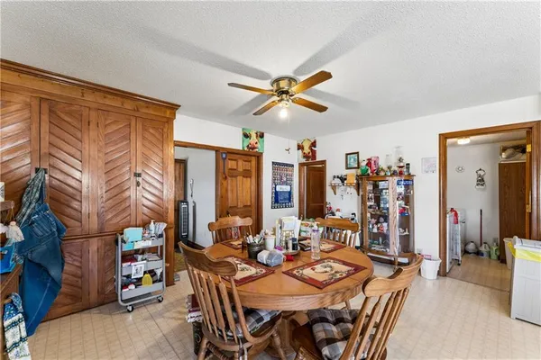 $2,000,000 | 10290 West 271st Street, Louisburg, KS 66053