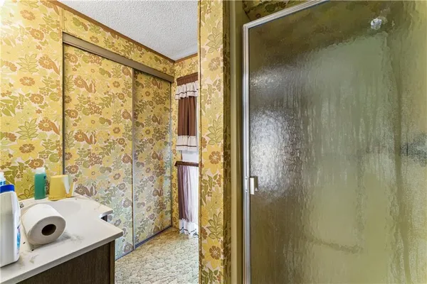 $2,000,000 | 10290 West 271st Street, Louisburg, KS 66053