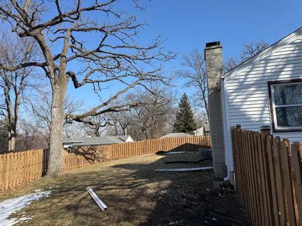 $2,950 | 100 Ash Street, Lake Zurich, IL 60047