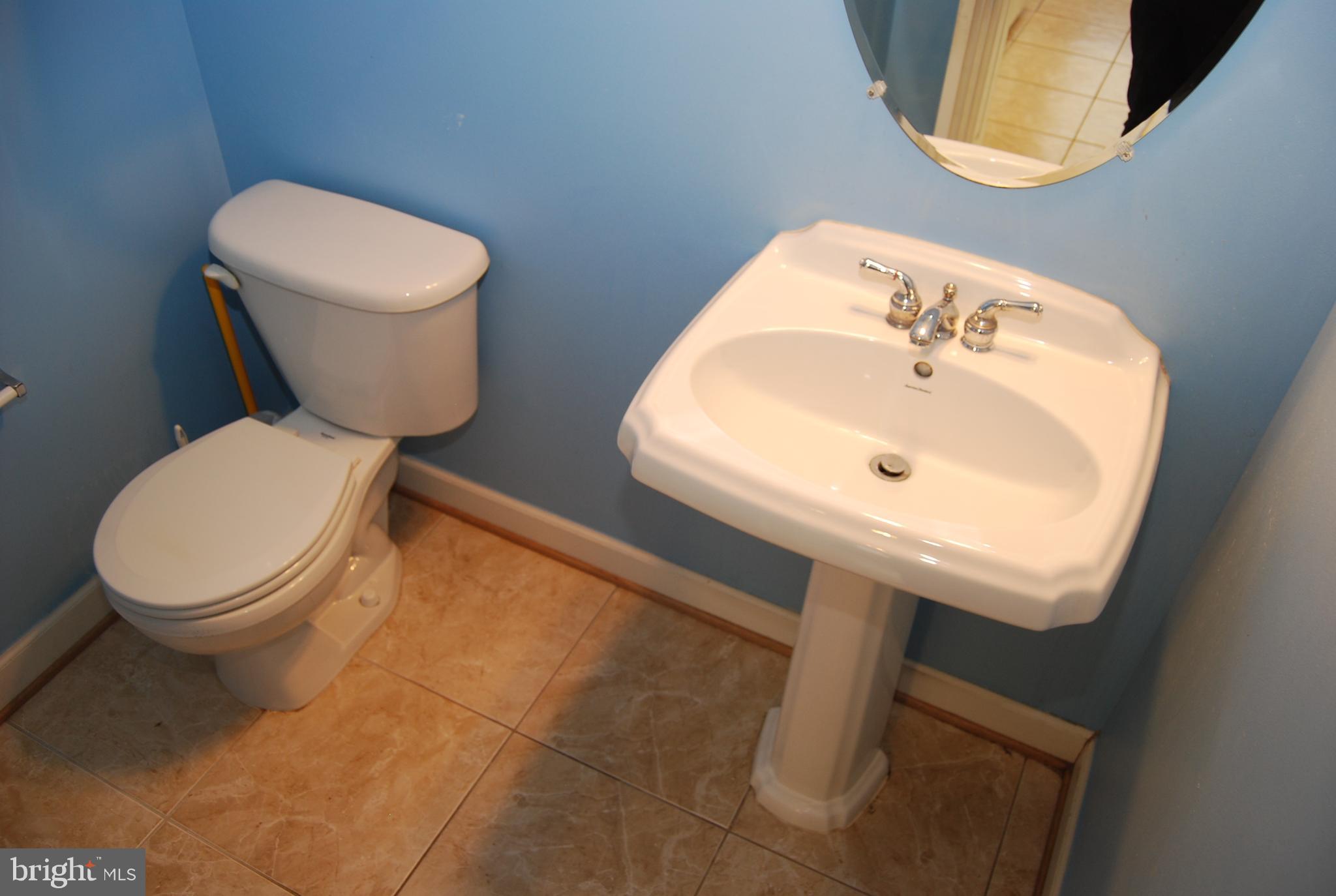 8101 Hard Shale Road Manassas, VA 20111 - Photo 11 of 30 Half Bath Middle Level