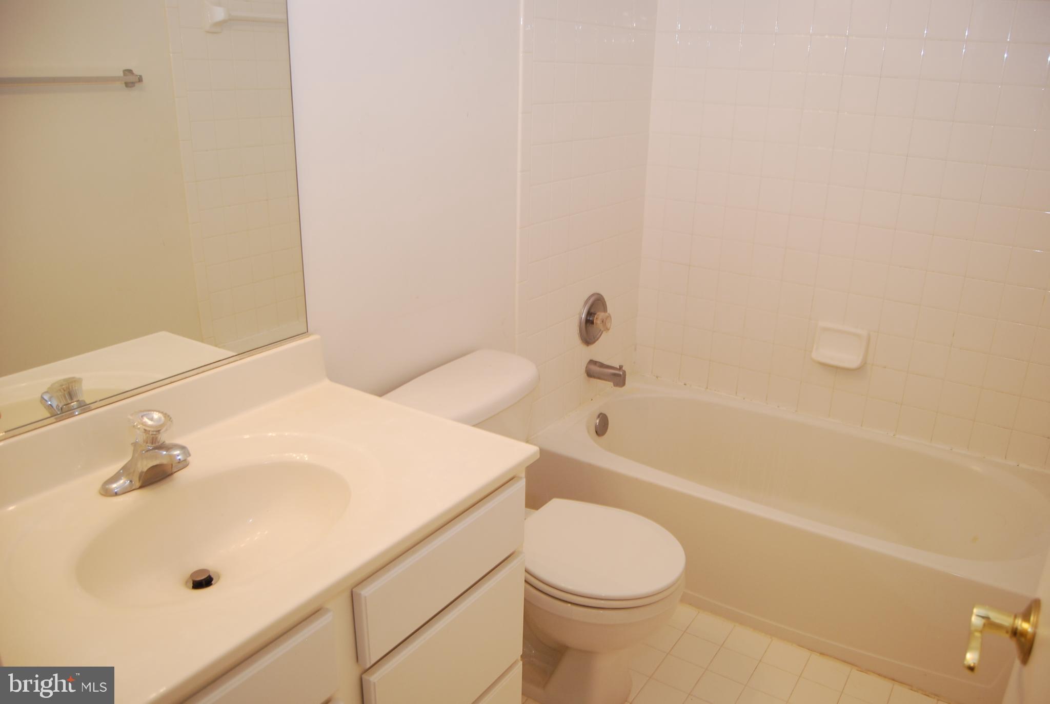 8101 Hard Shale Road Manassas, VA 20111 - Photo 20 of 30 Full Bath Upper Bedroom Level