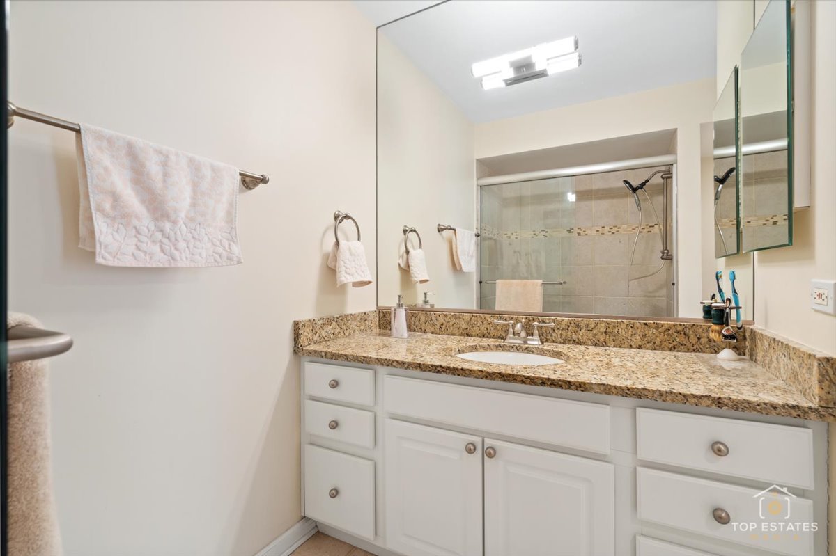 3860 Mission Hills Road, Unit 214 Northbrook, IL 60062 - Photo 35 of 44 Gallery Image 35