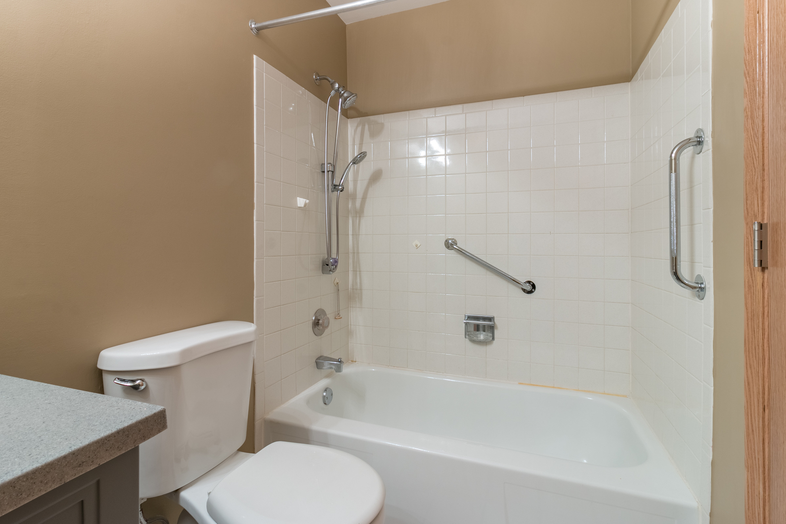 711 Sunfish Point Schaumburg, IL 60194 - Photo 17 of 20