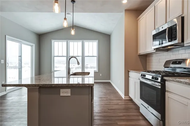 $444,900 | 9608 Kenzie Grace Path, Clay, NY 13029