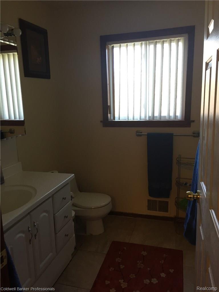 1698 Millville Road Lapeer, MI 48446 - Photo 9 of 26 Bath 1st floor.JPG