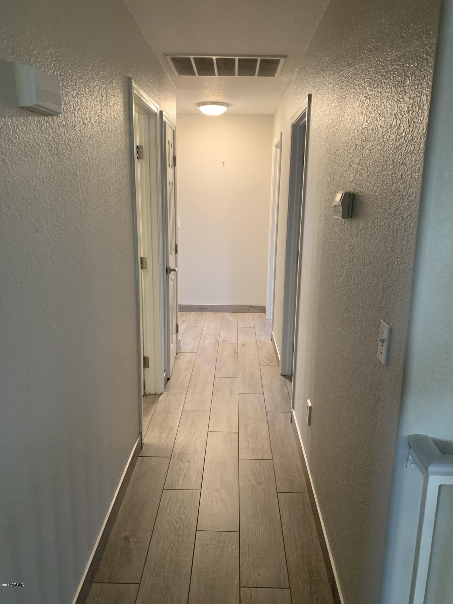21842 North 40th Place Phoenix, AZ 85050 - Photo 17 of 42 a view of a hallway