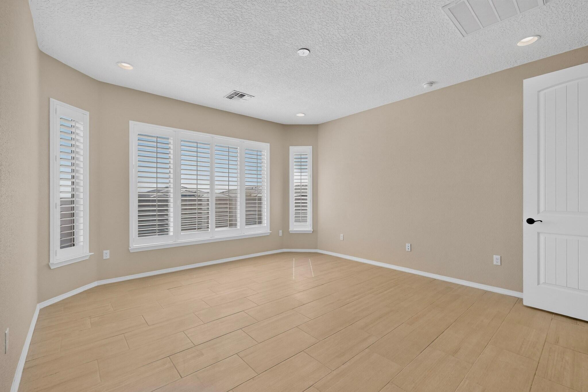 6301 Acadia Lane Northeast Rio Rancho, NM 87144 - Photo 12 of 34 Gallery Image 12