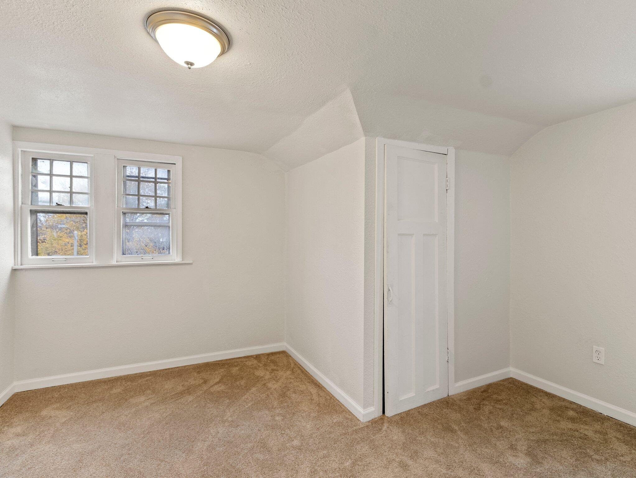 1335 North Hawley Road Milwaukee, WI 53208 - Photo 18 of 39 16-web-or-mls-IMG_1015