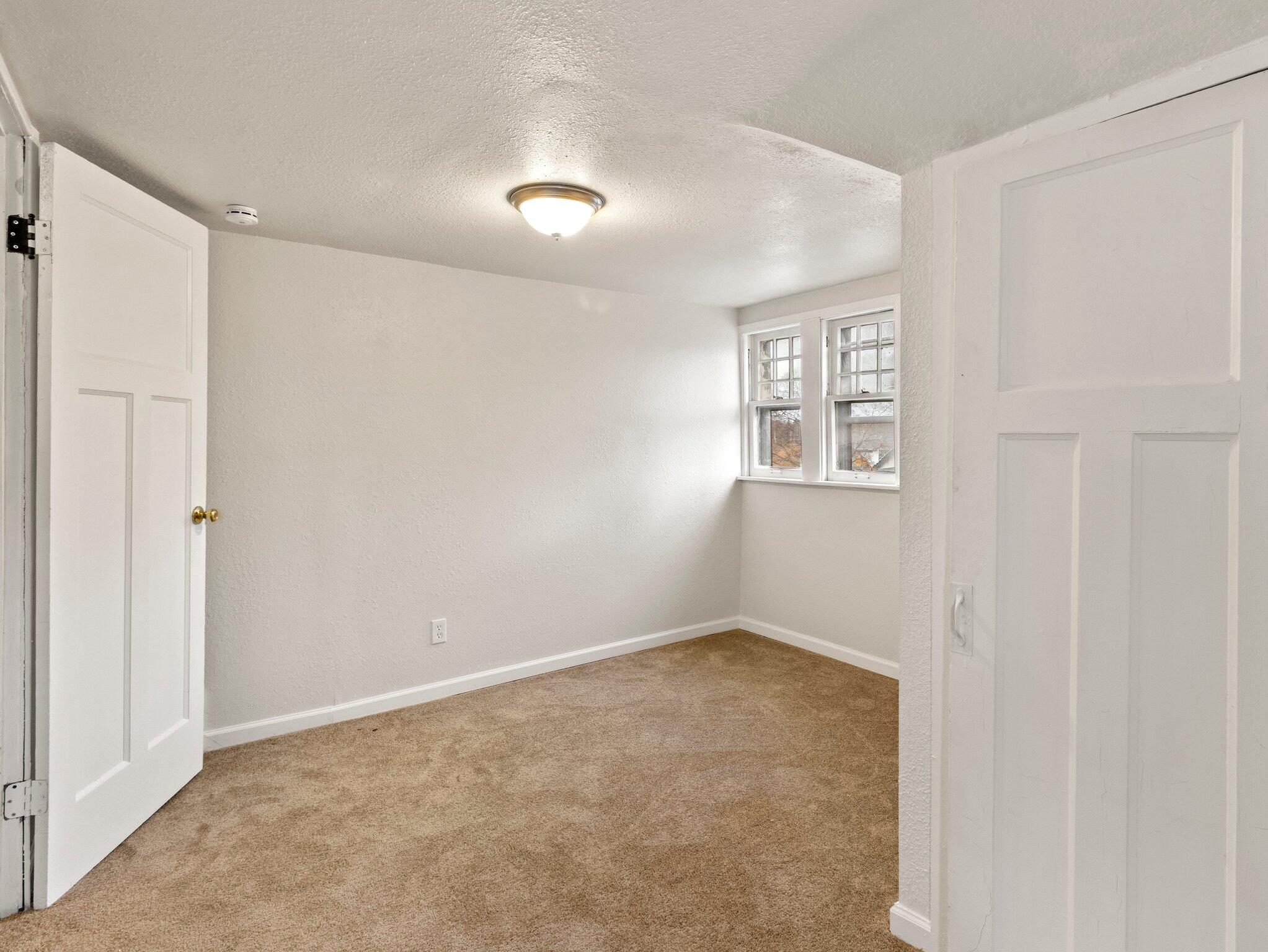 1335 North Hawley Road Milwaukee, WI 53208 - Photo 19 of 39 17-web-or-mls-IMG_1018