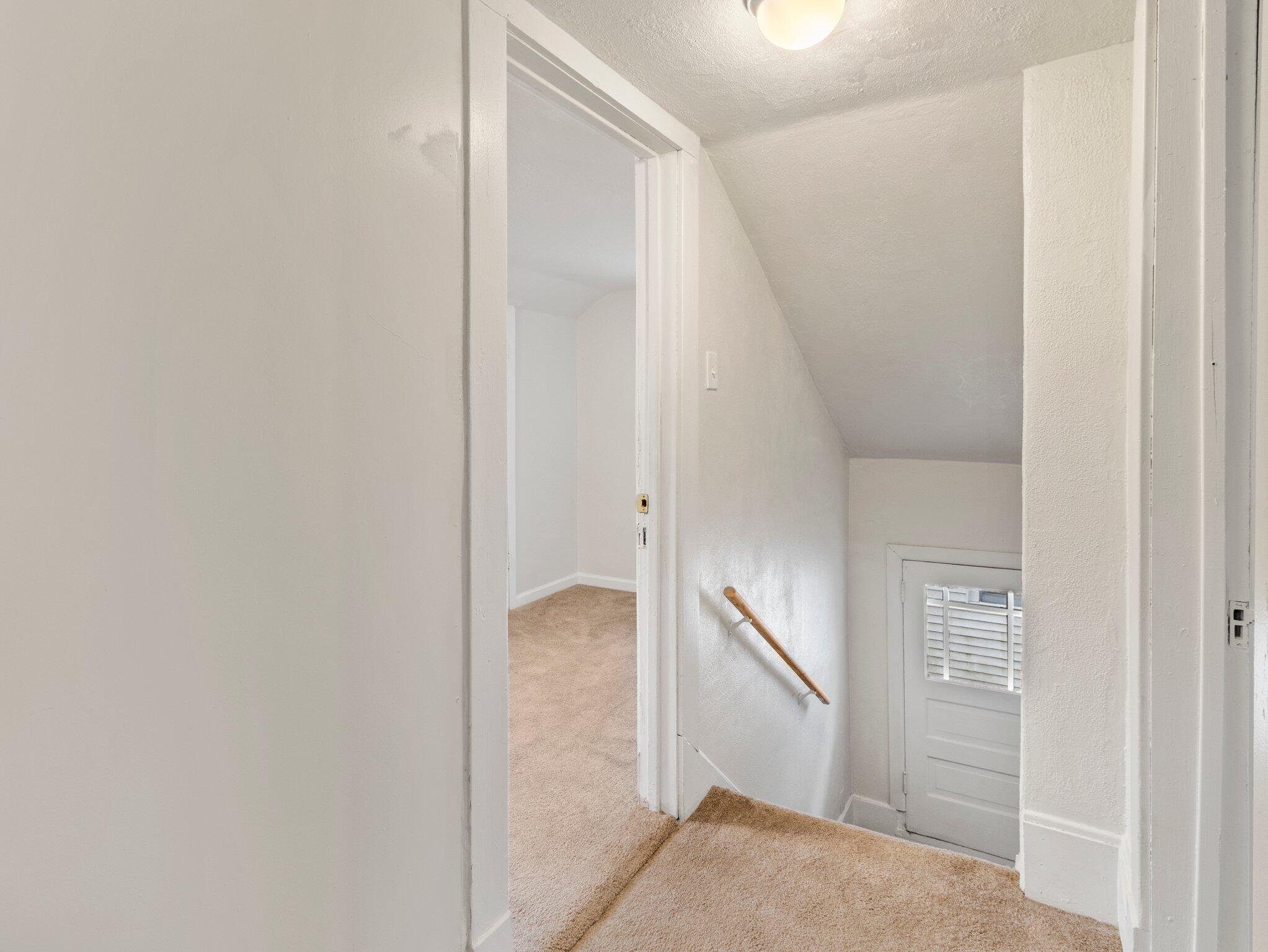 1335 North Hawley Road Milwaukee, WI 53208 - Photo 28 of 39 25-web-or-mls-IMG_1042