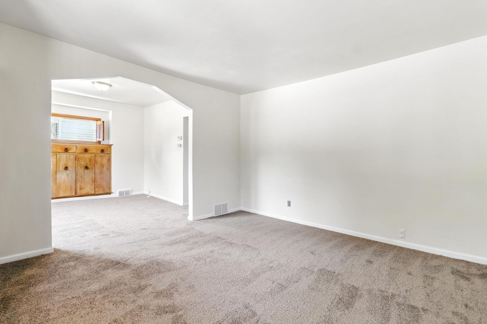 1335 North Hawley Road Milwaukee, WI 53208 - Photo 8 of 39 48-web-or-mls-IMG_6992-HDR