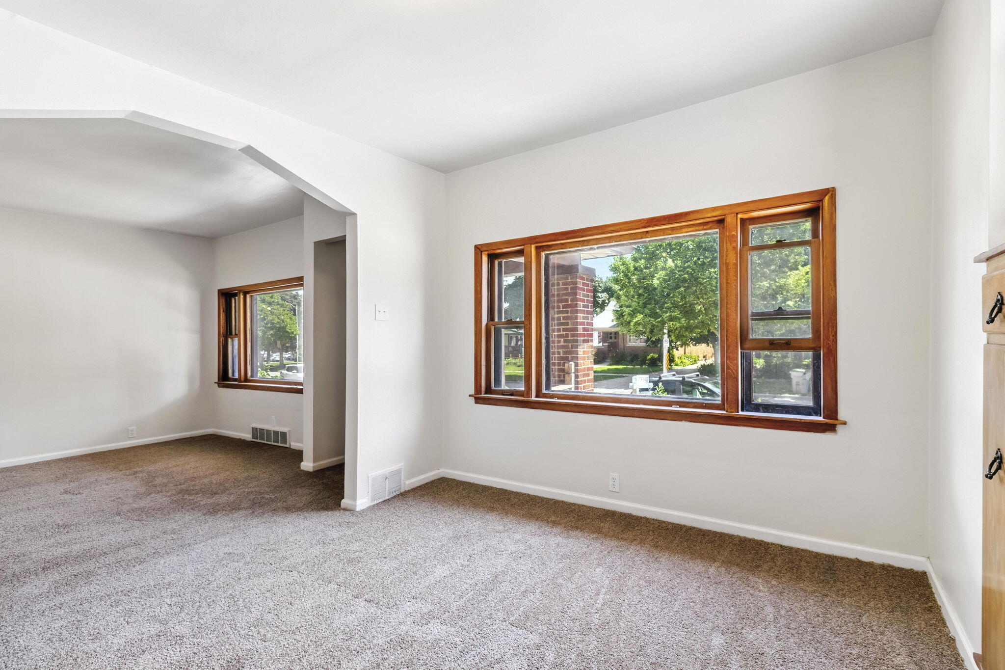 1335 North Hawley Road Milwaukee, WI 53208 - Photo 10 of 39 50-web-or-mls-IMG_7001-HDR