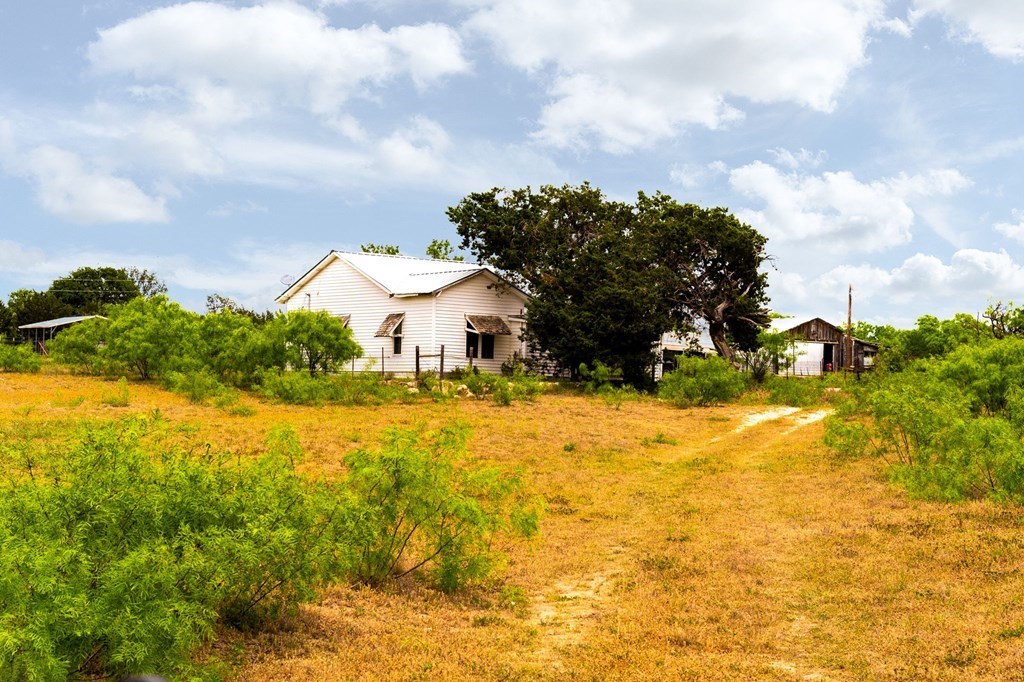 12757 State Highway Hext, TX 76848 - Photo 10 of 70