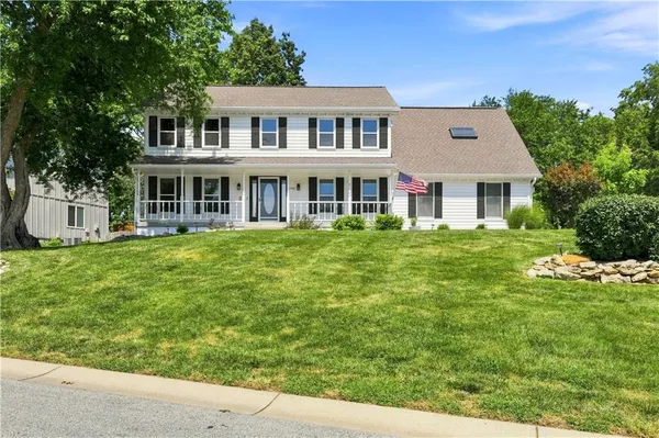 $440,000 | 2700 Bent Tree Circle, Lee's Summit, MO 64081