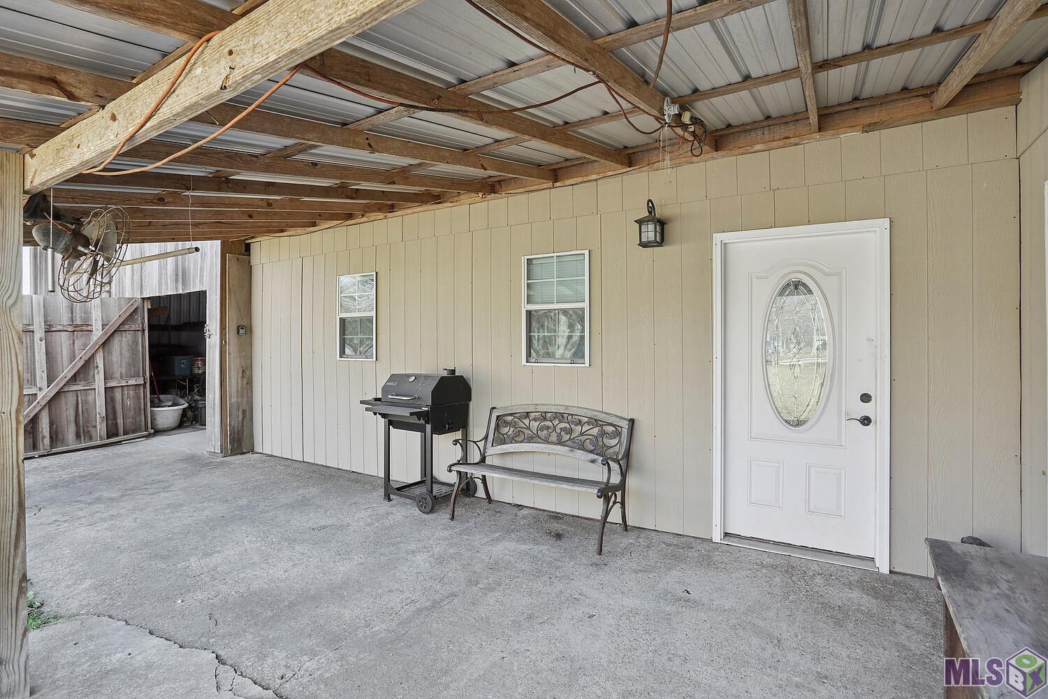 20224 Riverside Road Springfield, LA 70462 - Photo 4 of 15