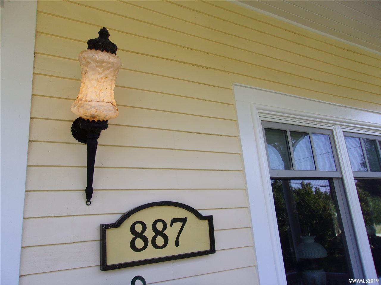 887 Monmouth Street Independence, OR 97351 - Photo 7 of 32