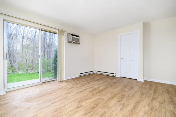$2,300 | 2 A Jeanette Street, Unit 43, Danbury, CT 06811
