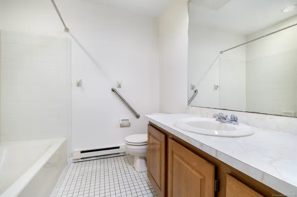 $2,300 | 2 A Jeanette Street, Unit 43, Danbury, CT 06811