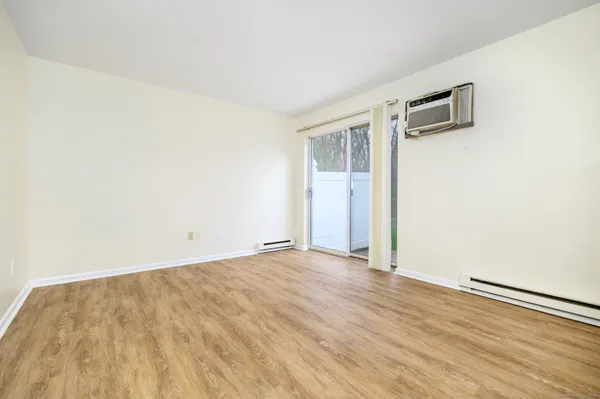 $2,300 | 2 A Jeanette Street, Unit 43, Danbury, CT 06811