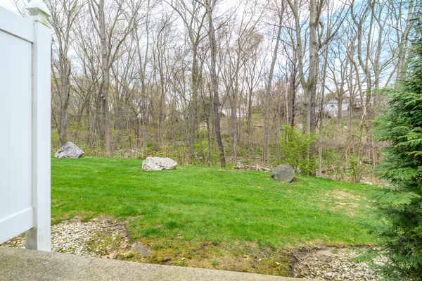 $2,300 | 2 A Jeanette Street, Unit 43, Danbury, CT 06811