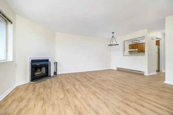 $2,300 | 2 A Jeanette Street, Unit 43, Danbury, CT 06811