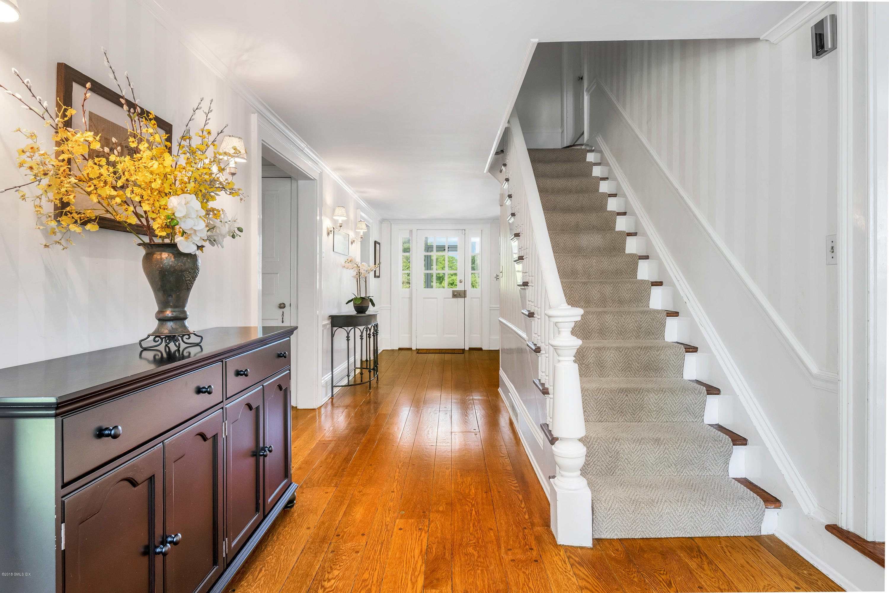 441 Round Hill Road Greenwich, CT 06831 - Photo 12 of 26 Entrance Hall