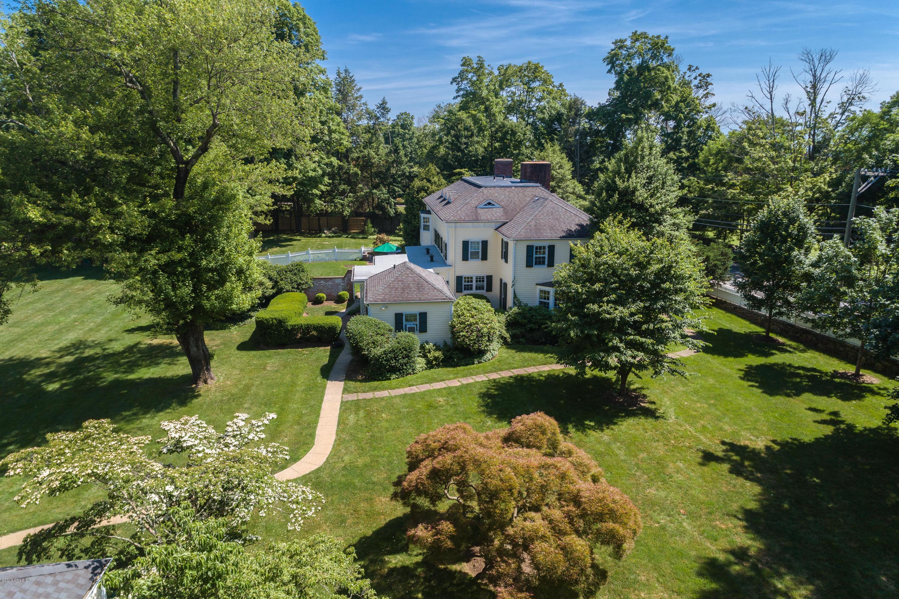 441 Round Hill Road Greenwich, CT 06831 - Photo 4 of 26 Side Aerial
