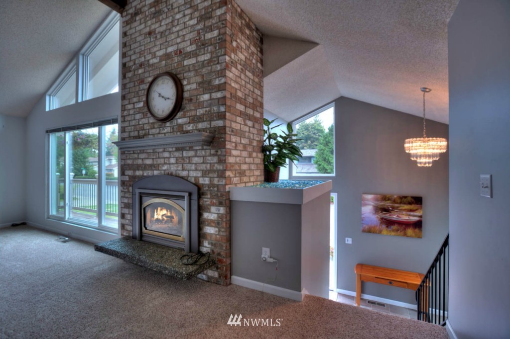 16115 Southeast 166 Street Renton, WA 98058 - Photo 3 of 22 Gallery Image 3