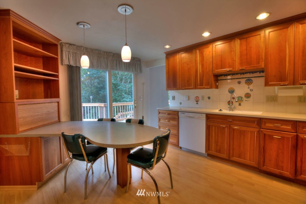 16115 Southeast 166 Street Renton, WA 98058 - Photo 4 of 22 Gallery Image 4