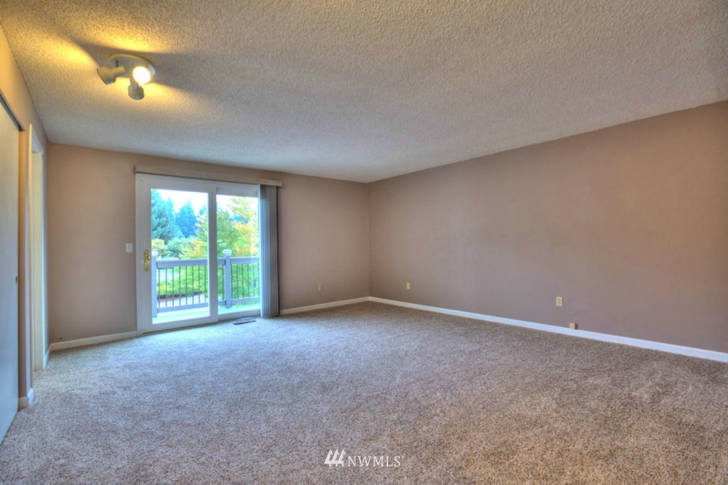 16115 Southeast 166 Street Renton, WA 98058 - Photo 6 of 22 Gallery Image 6
