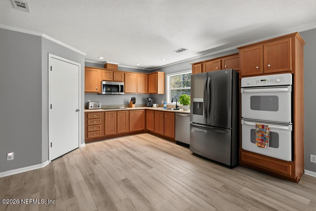 13003 Sawpit Road Jacksonville, FL 32226 - Photo 14 of 66 Spacious kitchen with pantry