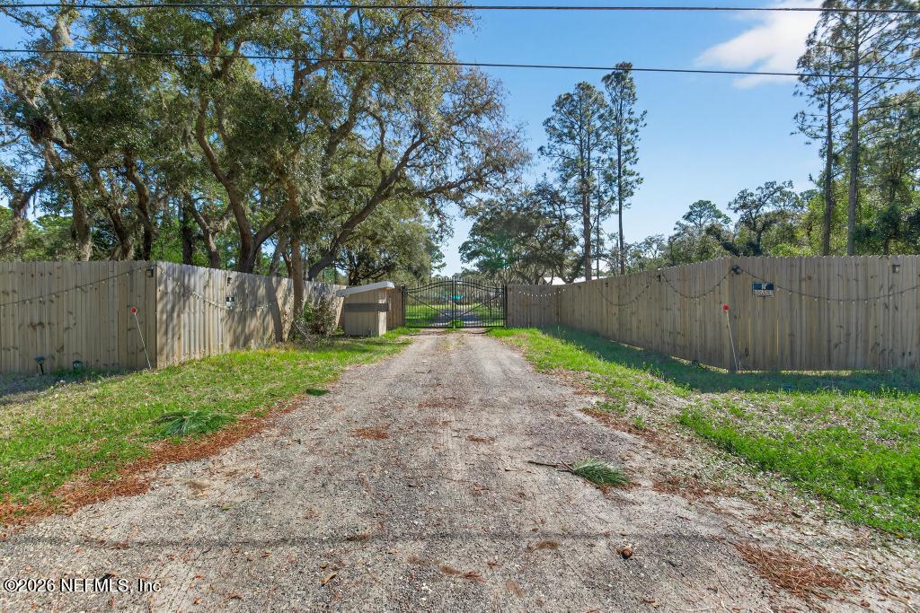 13003 Sawpit Road Jacksonville, FL 32226 - Photo 32 of 66 Privacy fenced front entry